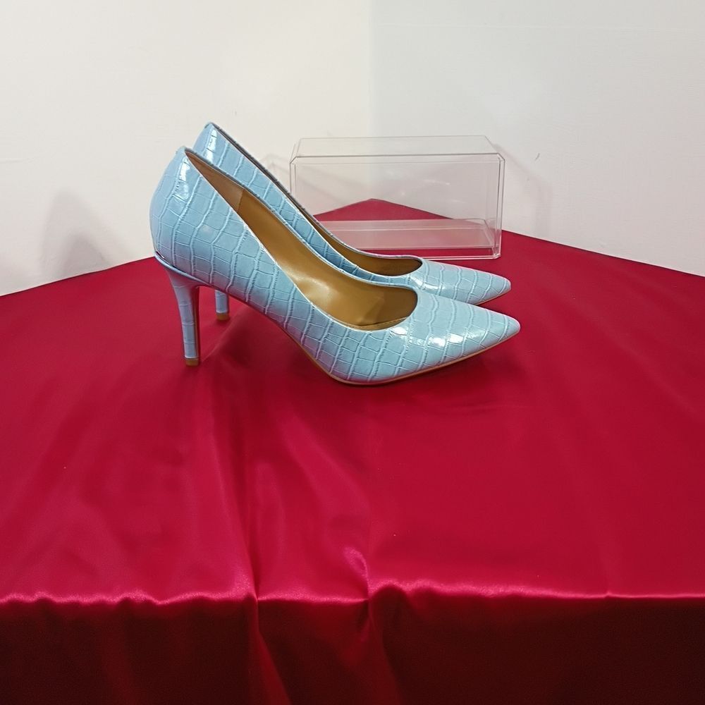 Calvin Klein Women's SZ 10M Shoes Gayle2 Patent Croc Print Blue Leather Pump. - Picture 8 of 8